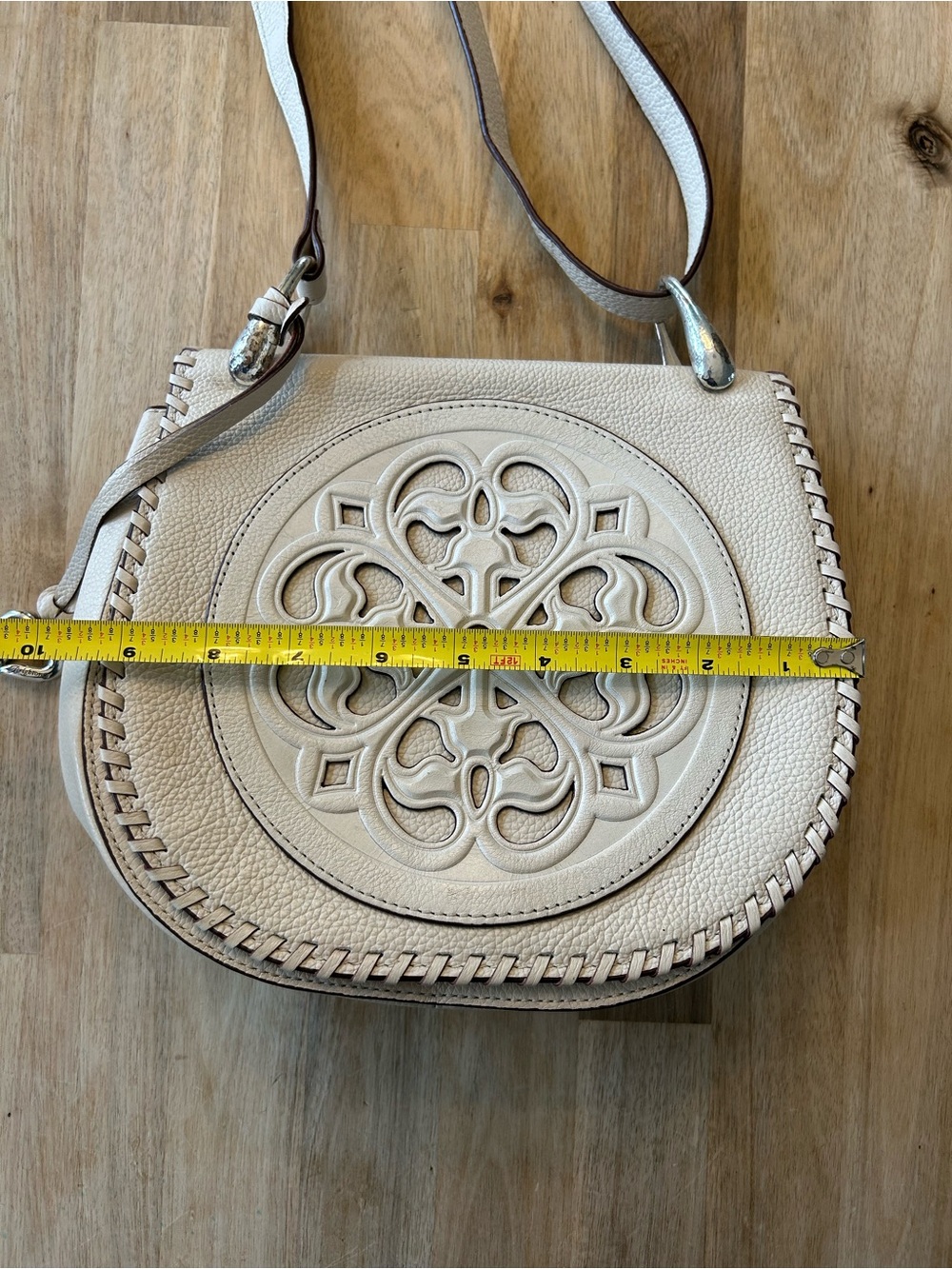 Brighton Ferrara GISELLA 3D Medallion Saddle Crossbody Bag Purse White Ivory - Picture 9 of 13